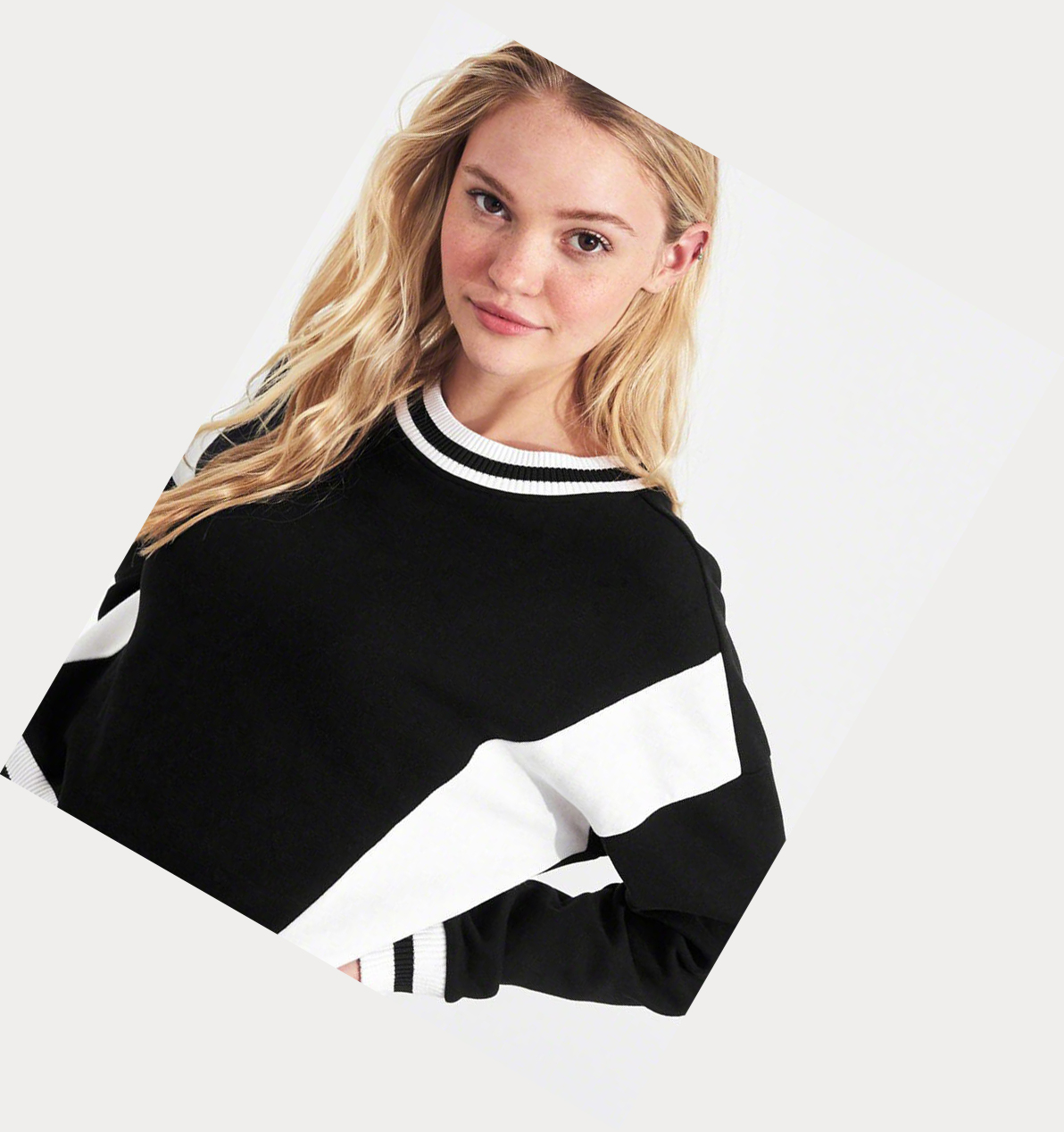 Black Hollister Colorblock Crewneck Women's Sweatshirts | ZA-EGJA473