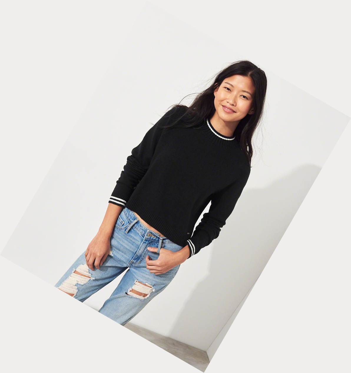 Black Hollister Crop Crewneck Women's Sweaters | ZA-YAEC198