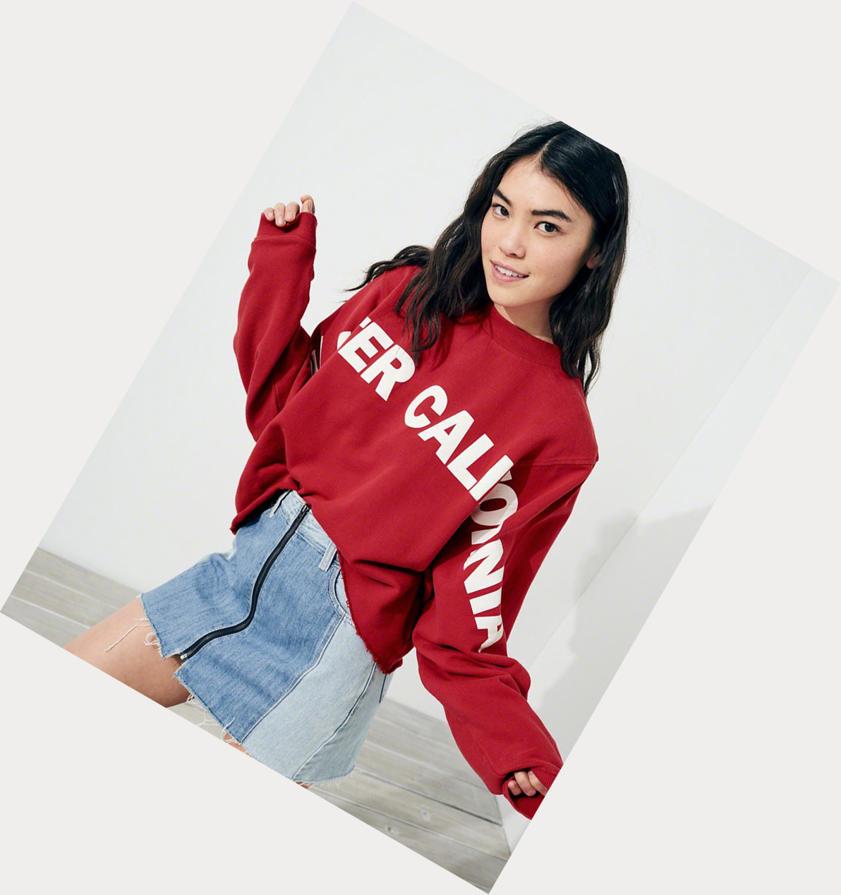 Red Hollister Logo Crewneck Women's Sweatshirts | ZA-CLOH638